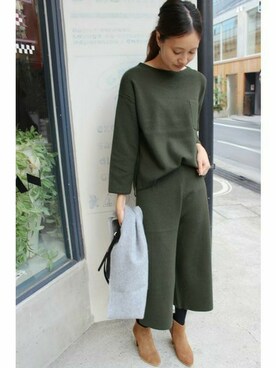 「アイテム（つなぎ/オールインワン、グリーン系）」を使った、Sallyさん（レディース・162cm）の秋コーディネート