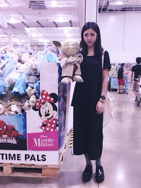 「CASIO」｜「アイテム（その他シューズ）」を使った、▲Pinzi Hsu†さん（レディース・168cm）の秋コーディネート