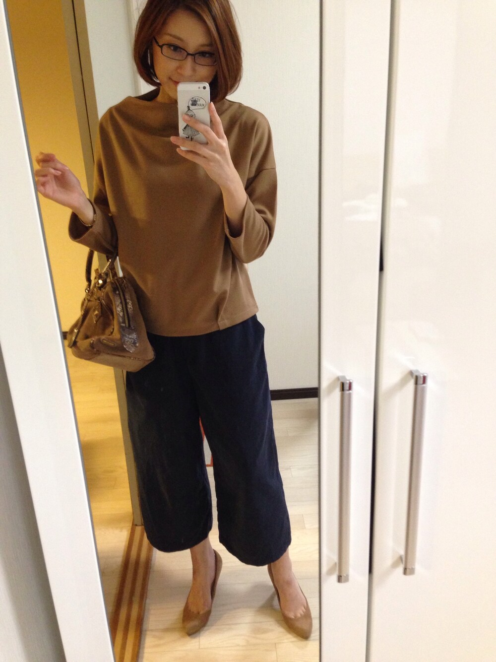 「ガウチョパンツ、30代、ボトルネック、キャメル」｜「N.（N. Natural Beauty Basic）のピーチワイドコンビネゾン（つなぎ/オールインワン、ブルー系）」を使った、MIKAさん（レディース・161cm）の秋コーディネートの1枚目の写真