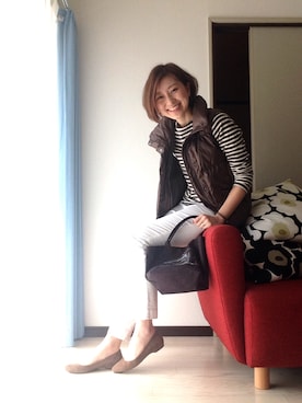 「アイテム（ダウンベスト、ブラウン系）」を使った、MIKAさん（レディース・161cm）の冬コーディネート