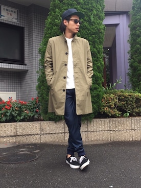 「アキコーデ」｜「アイテム（トレンチコート）」を使った、TARF KATSUOさん（メンズ・175cm）の夏コーディネート