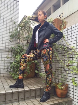 「Desigual（デシグアル）のアイテム（ライダースジャケット）」を使った、Christina さん（レディース・161cm）の秋コーディネート