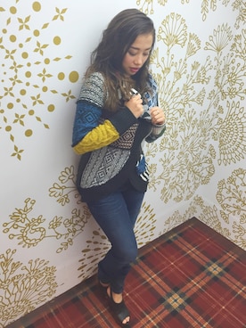 「Desigual（デシグアル）のアイテム（カーディガン/ボレロ）」を使った、Christina さん（レディース・161cm）の秋コーディネート