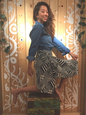 「Desigual（デシグアル）のアイテム（スカート）」を使った、Christina さん（レディース・161cm）の秋コーディネート