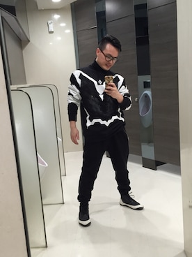 「MARCELO BURLON（マルセロ・バーロン）のアイテム（カバーオール）」を使った、LanceTaoさん（メンズ・171cm）の秋コーディネート