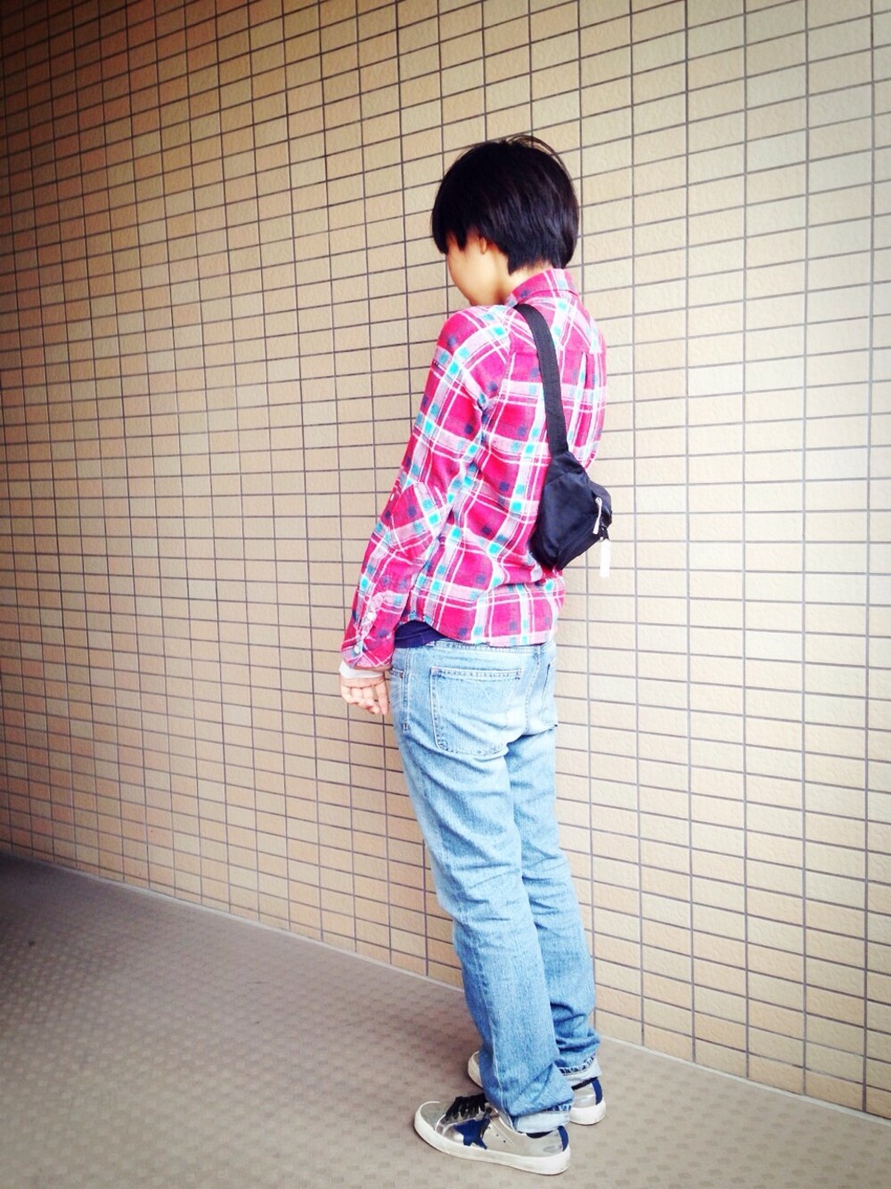 「ボーイッシュ」｜「X-girlのNUBBY PLAID SHIRT（シャツ/ブラウス、レッド系）」を使った、CoCoCoさん（レディース・163cm）の秋コーディネートの1枚目の写真