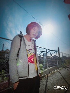 「UNDERCOVER（アンダーカバー）のアイテム（Tシャツ/カットソー、ホワイト系）」を使った、♡モモ♡さん（レディース・168cm）の秋コーディネート