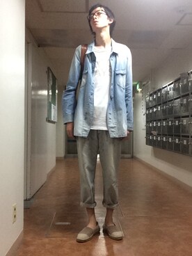 「ブルー x ホワイト」｜「アイテム（その他シューズ）」を使った、loupさん（メンズ・180cm）の春コーディネート