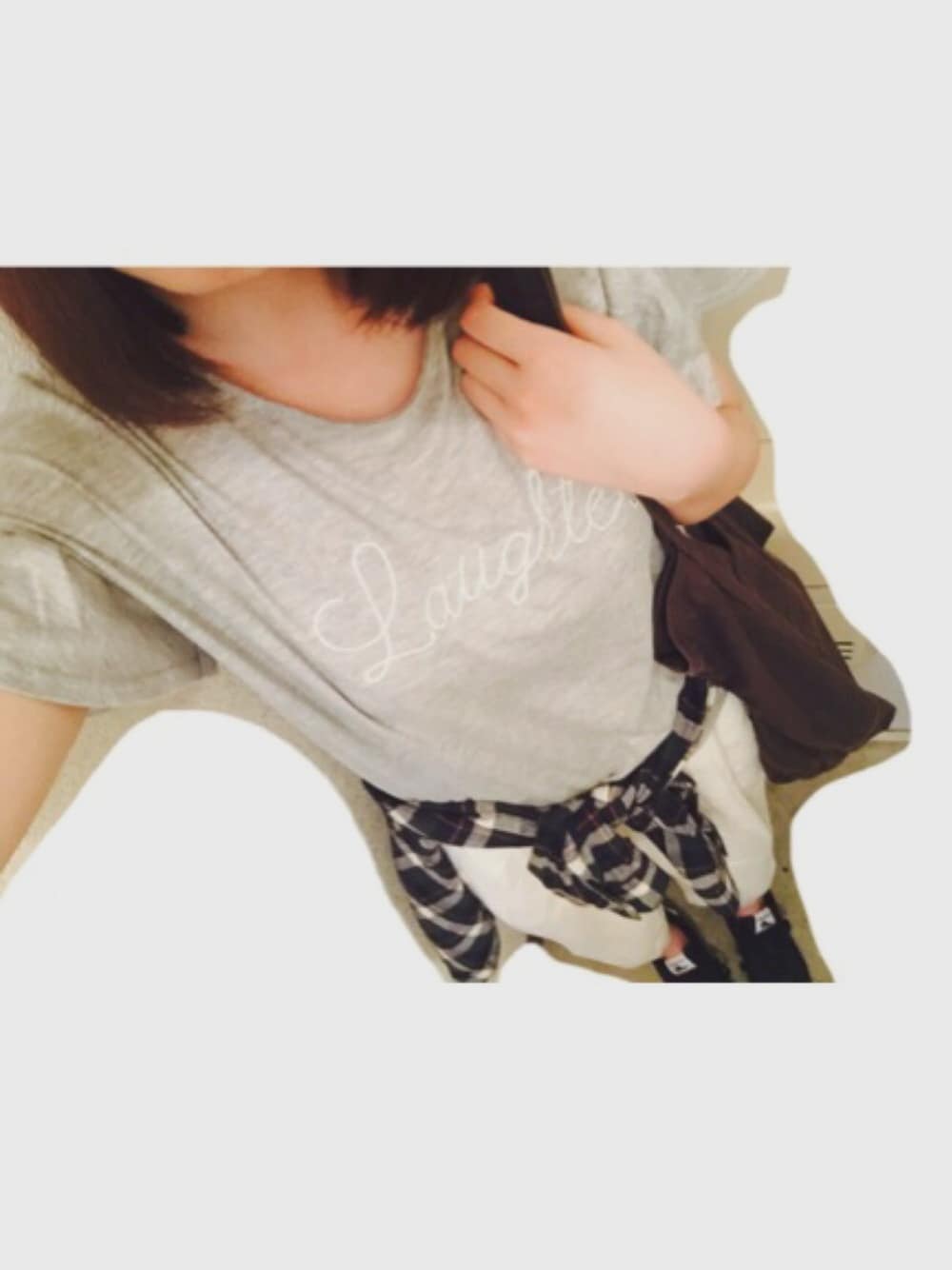 「ぽっちゃり、ラクチンコーデ、サルエルパンツ、チェックシャツ」｜「OLIVE des OLIVEのアイテム（Tシャツ/カットソー、グレー系）」を使った、maruoさん（レディース・160cm）の春コーディネートの1枚目の写真