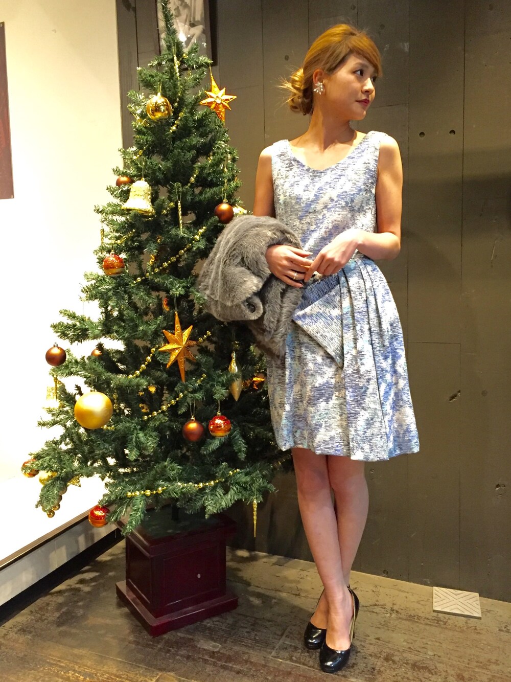 「Xmas、Xmas party、結婚式、ワンピース、総柄ワンピース、ジャガード、クリスマス、レジスタアルマーディオ、REGISTA Armadio」｜「kaeneのアイテム（ワンピース、ブルー系）」を使った、REGISTA Armadio さん（レディース・167cm）の冬コーディネートの1枚目の写真