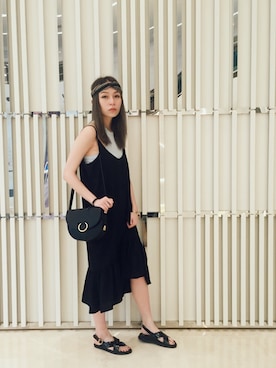 「MONKI（モンキ）のアイテム（カチューシャ）」を使った、MARY•JOEYTSEさん（レディース・163cm）の夏コーディネート