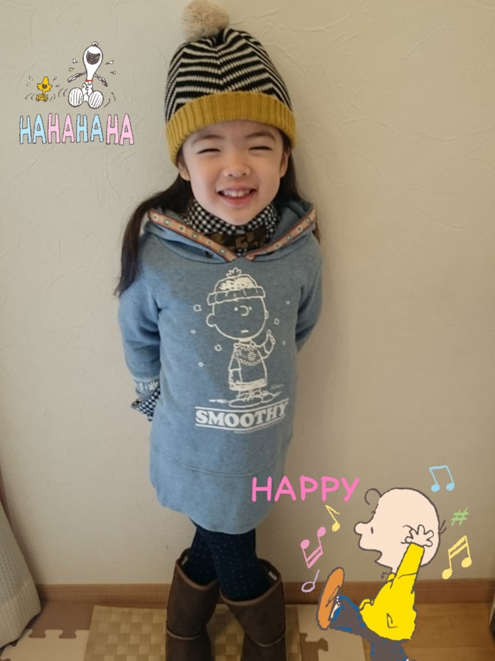 「ロゴスウェット、ポンポン、蝶ネクタイ、チェック、パーカー、スヌーピーと友達フェス」｜「Smoothyのアイテム（スウェット、ブルー系）」を使った、姫さん（キッズ・110cm）の冬コーディネートの1枚目の写真