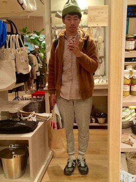 「ナチュラル」｜「アイテム（その他アウター）」を使った、kachuさん（メンズ・179cm）の秋コーディネート