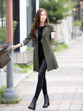 「アイテム（トレンチコート、グリーン系）」を使った、スタイルオンミさん（レディース・167cm）の秋コーディネート