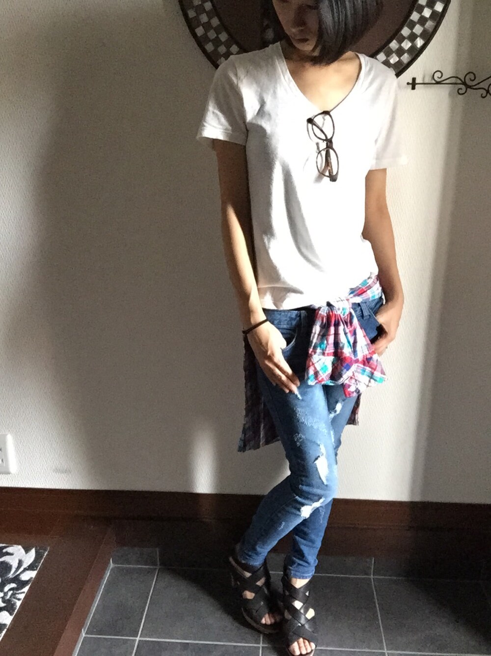 「GUのアイテム（Tシャツ/カットソー、ホワイト系）」を使った、つちのこさん（レディース・161cm）の夏コーディネートの1枚目の写真