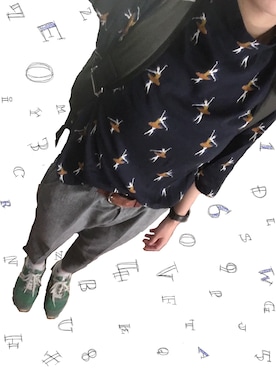 「H&M（エイチ・アンド・エム）のアイテム（Tシャツ/カットソー、ブルー系）」を使った、サンカクさん（レディース・163cm）の夏コーディネート