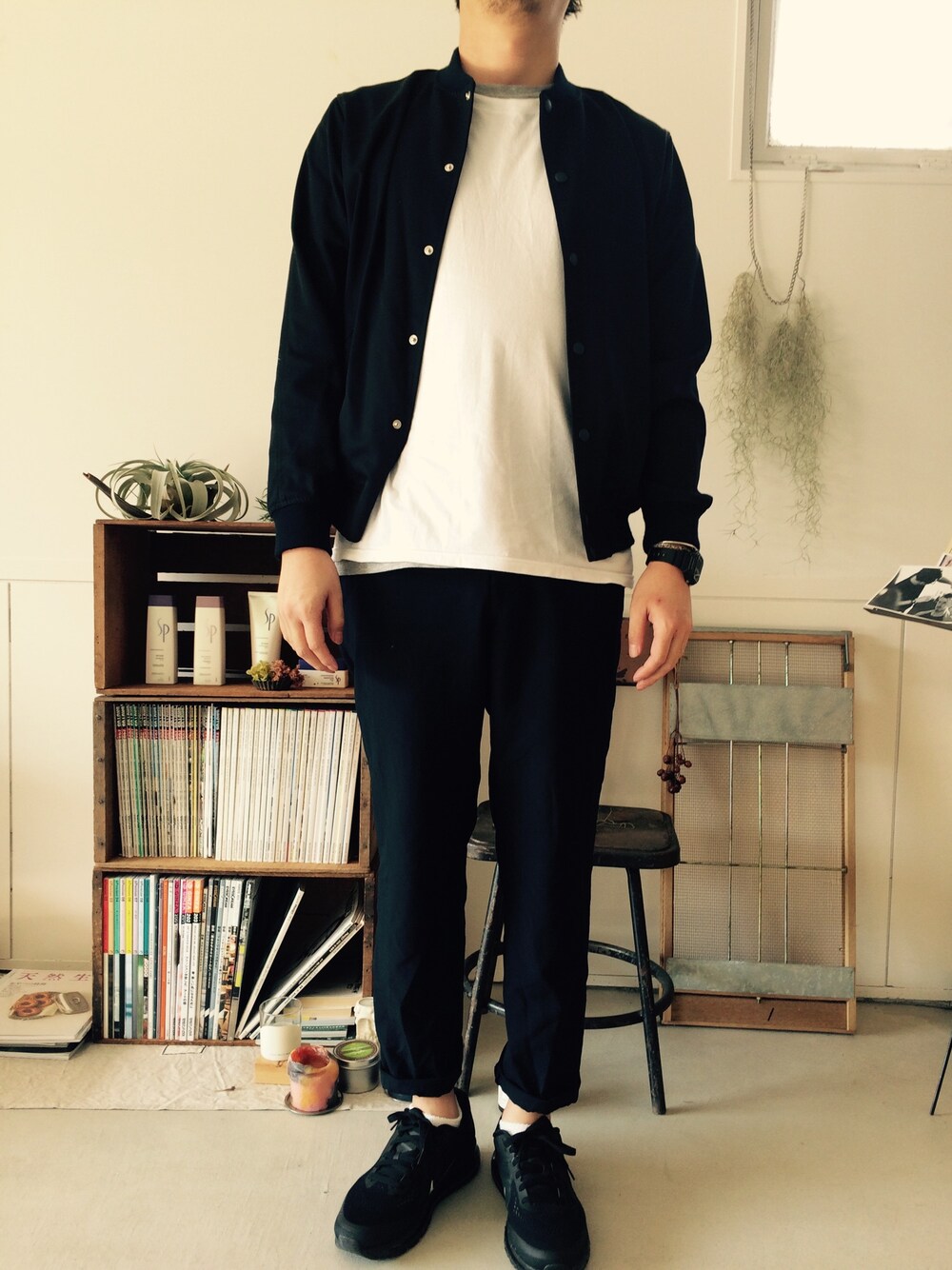 「commono reproductsのアイテム（ブルゾン、ブルー系）」を使った、tomofujiさん（メンズ・178cm）の秋コーディネートの1枚目の写真