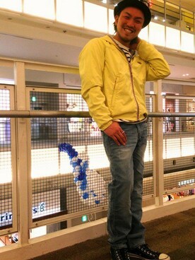「AVIREX（アヴィレックス）のアイテム（マウンテンパーカー）」を使った、Y.ushiyamaさん（メンズ・165cm）の春コーディネート