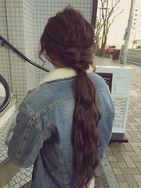 「結婚式二次会スタイル」｜「アイテム（その他アウター）」を使った、みつあきつきさん（レディース・165cm）の冬コーディネート