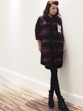 「red」｜「アイテム（カバーオール）」を使った、haileycさん（レディース・158cm）の冬コーディネート