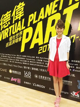 「red」｜「アイテム（ノーカラージャケット）」を使った、haileycさん（レディース・158cm）の春コーディネート
