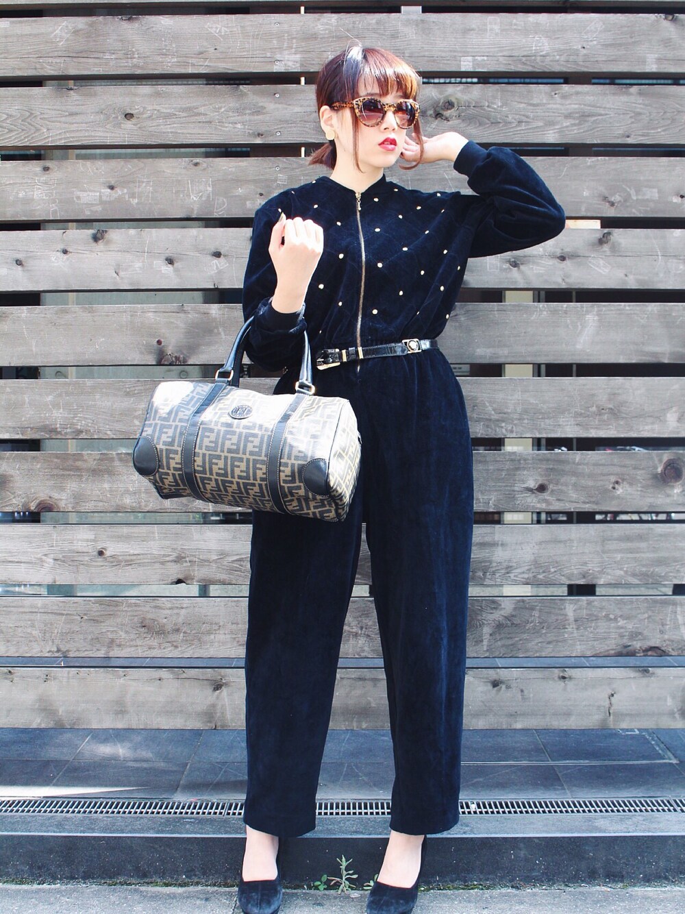 「オールインワン、黒、パンツ、vintage、FENDI」｜「VINTAGEのアイテム（つなぎ/オールインワン、ブラック系）」を使った、mizukiさん（レディース・164cm）の秋コーディネートの1枚目の写真