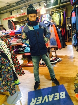 「アイテム（マウンテンパーカー、ブルー系）」を使った、Chijiさん（メンズ・171cm）の冬コーディネート