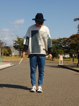 「hatra（ハトラ）のアイテム（スウェット）」を使った、りょーさん（メンズ・178cm）の秋コーディネート