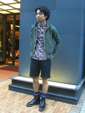 「FRED PERRY（フレッドペリー）のアイテム（パーカー）」を使った、Takedaさん（メンズ・178cm）の秋コーディネート