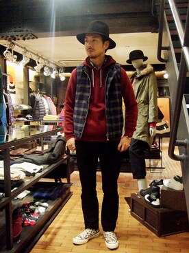 「FRED PERRY（フレッドペリー）のアイテム（ベスト）」を使った、Takedaさん（メンズ・178cm）の秋コーディネート