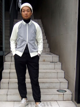 「FRED PERRY（フレッドペリー）のアイテム（ニット/セーター）」を使った、Takedaさん（メンズ・178cm）の秋コーディネート