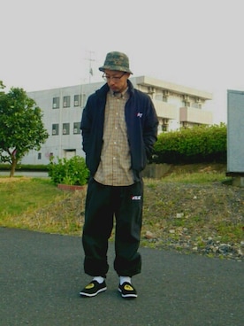 「palace」｜「アイテム（その他アウター）」を使った、psychojunkyさん（メンズ・170cm）の春コーディネート