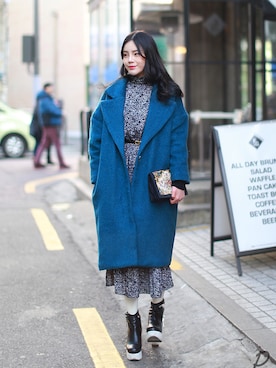 「streetsnap」｜「アイテム（アクセサリー）」を使った、패션맥(passionMaG.co.kr)さん（レディース・164cm）の冬コーディネート