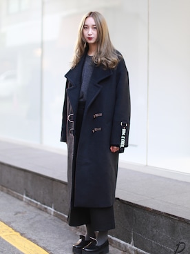 「streetsnap」｜「アイテム（アクセサリー）」を使った、패션맥(passionMaG.co.kr)さん（レディース・166cm）の冬コーディネート