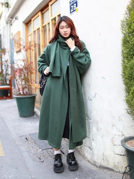 「streetsnap」｜「アイテム（アクセサリー）」を使った、패션맥(passionMaG.co.kr)さん（レディース・172cm）の冬コーディネート