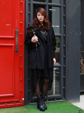 「streetsnap」｜「アイテム（アクセサリー）」を使った、패션맥(passionMaG.co.kr)さん（レディース・174cm）の冬コーディネート