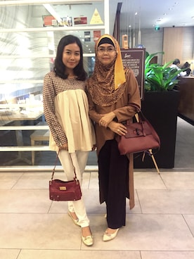 「SODAのアイテム」を使った、Mya Idzaharさん（レディース・163cm）の春コーディネート