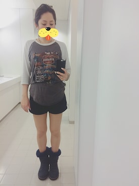 「STYLENANDA（スタイルナンダ）のアイテム（Tシャツ/カットソー、グレー系）」を使った、akiiraさん（レディース・160cm）の春コーディネート