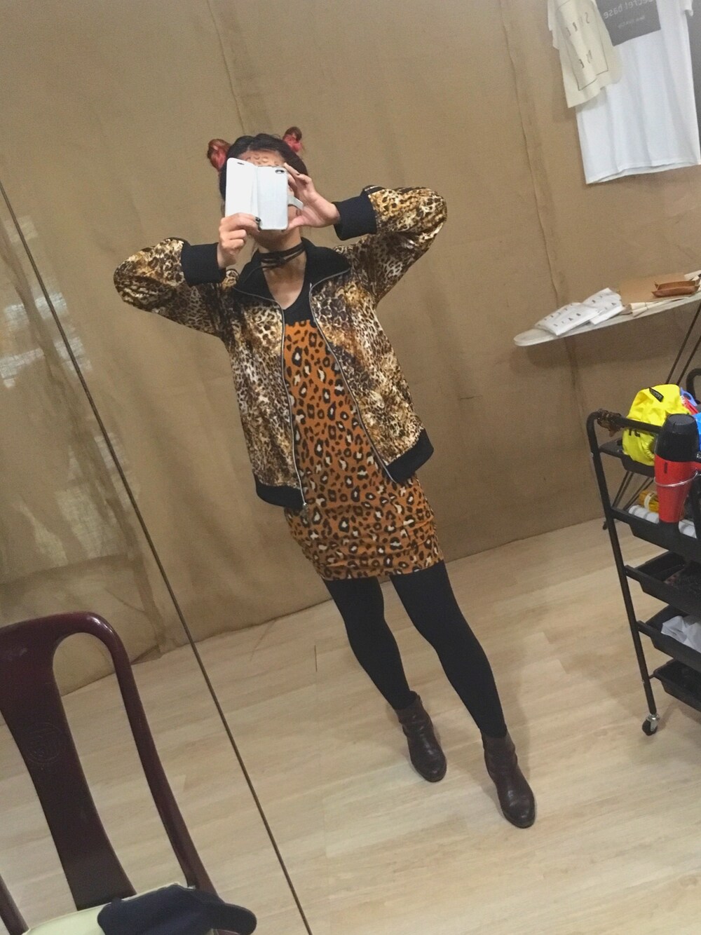 「FOREVER 21のアイテム（スカート、ゴールド系）」を使った、ÿÿさん（レディース・160cm）の秋コーディネートの1枚目の写真