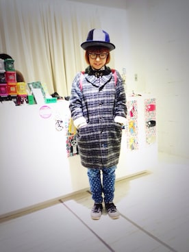 「柄×柄」｜「アイテム（ステンカラーコート）」を使った、yukaさん（レディース・152cm）の冬コーディネート