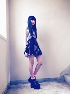 「UNIF（ユニフ）のアイテム（その他シューズ）」を使った、KINAさん（レディース・162cm）の夏コーディネート