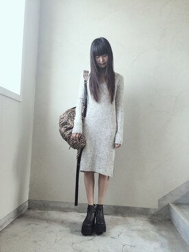「UNIF（ユニフ）のアイテム（その他シューズ）」を使った、KINAさん（レディース・162cm）の秋コーディネート