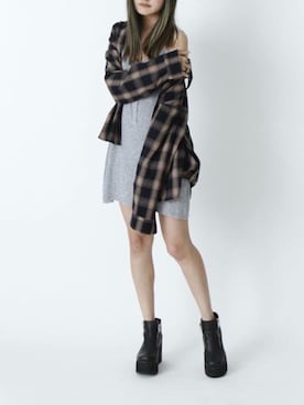 「UNIF（ユニフ）のアイテム（ワンピース/ドレス）」を使った、KINAさん（レディース・162cm）の秋コーディネート