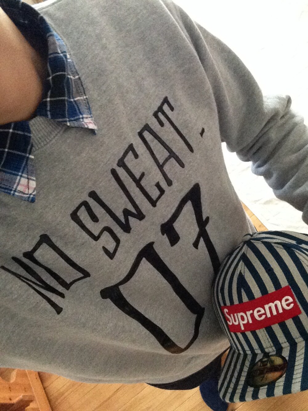 「ビタ男、シュプリーム、supreme、no sweat.、ビタカジ、arata、柄オン柄」｜「Supreme の2013s/s（キャップ、ブルー系）」を使った、shoutaさん（メンズ・176cm）の冬コーディネートの1枚目の写真