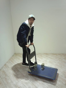 「DIESEL（ディーゼル）のアイテム（ブルゾン）」を使った、モーシーさん（メンズ・179cm）の秋コーディネート