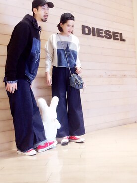「DIESEL（ディーゼル）のアイテム（スウェット、グレー系）」を使った、モーシーさん（メンズ・179cm）の冬コーディネート