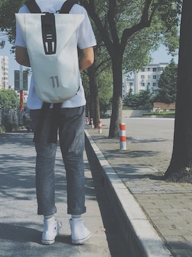 「アイテム（バックパック/リュック、ホワイト系）」を使った、HSUANBOOさん（メンズ・183cm）の夏コーディネート