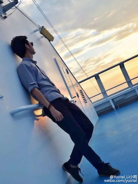 「H&M（エイチ・アンド・エム）のアイテム（ショルダーバッグ）」を使った、yuotalさん（メンズ・184cm）の秋コーディネート
