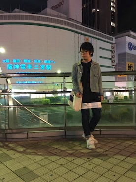 「ホワイトスニーカー」｜「アイテム（デニムジャケット）」を使った、ゆうまさん（メンズ・163cm）の春コーディネート