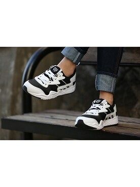 「ブラック×ホワイト」｜「アイテム（その他シューズ）」を使った、스베누さん（レディース・168cm）の秋コーディネート